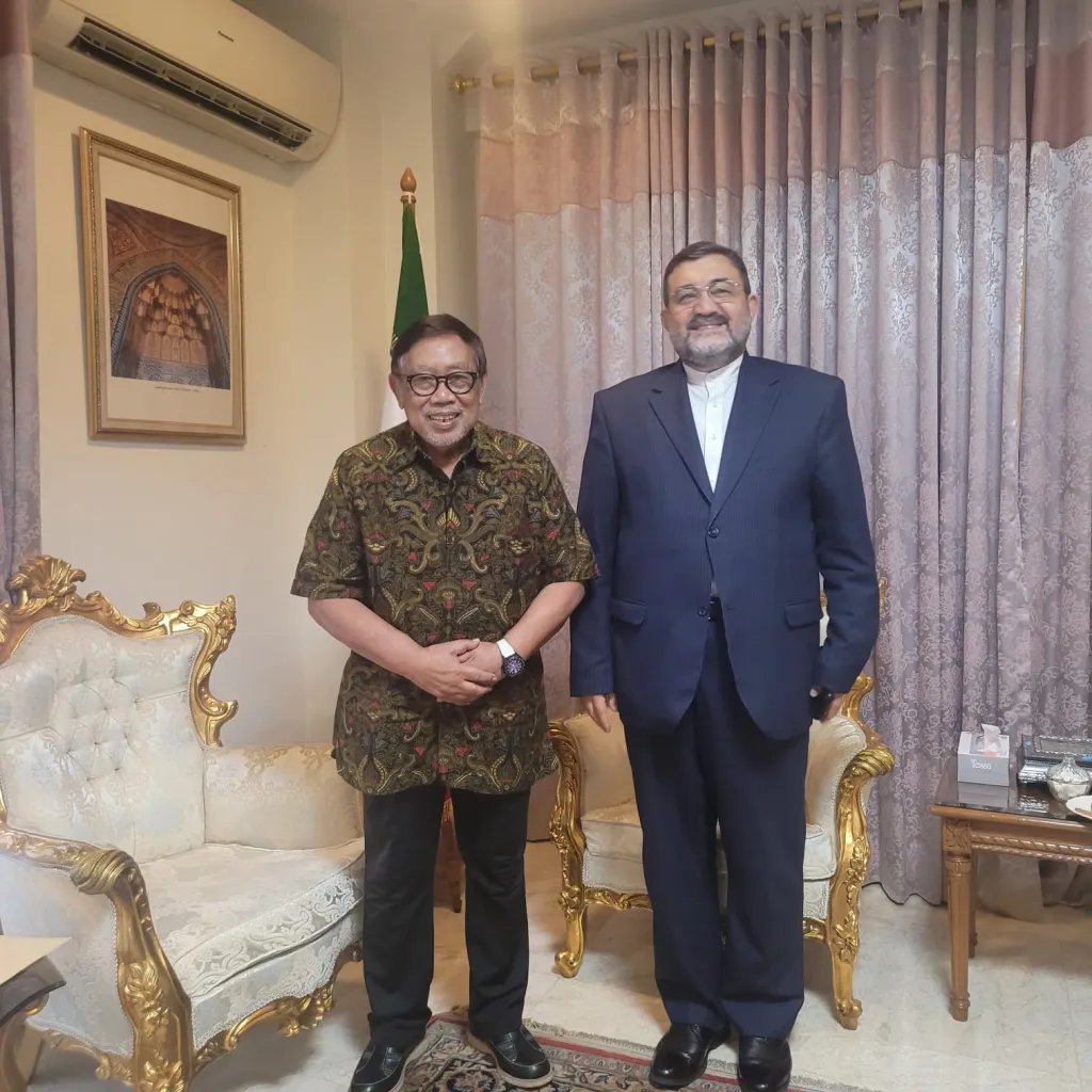 Pertemuan Prof. Dr. dr. Idrus Andi Paturusi, Sp.B, Sp.OT(K) dengan Duta Besar Republik Islam Iran untuk Indonesia, Dr. H.E. Mohammad Boroujerdi, Kamis, 29 Januari 2026, di Kedutaan Besar Republik Islam Iran, Jakarta.